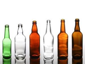 serie di bottiglie in VETRO di diverso formato